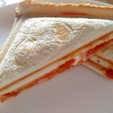 朝食に☆ハムトマトチーズホットサンド
